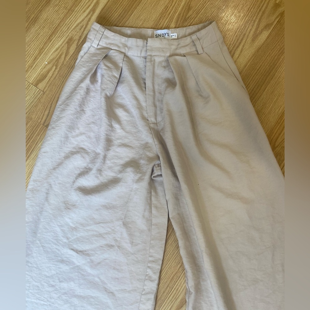 SNDYS cream wide leg pleated pants size small//4